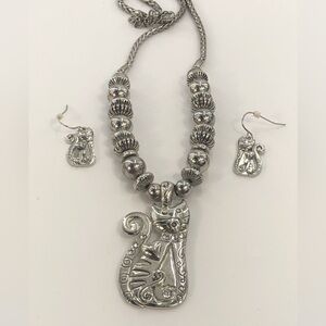 Jewelry Nexus Cat Pendant Necklace & Earring Set Beaded Perfect Cat Lover Gift